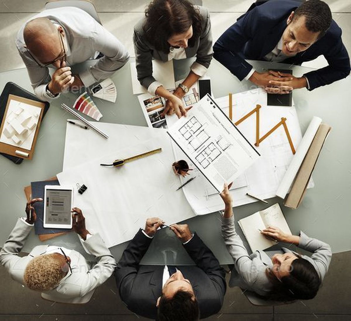 Đội ngũ kỹ thuật viên nhiều năm nghề được đào tạo bài bản về chăm sóc và điều trị móng chân chuyên sâu
